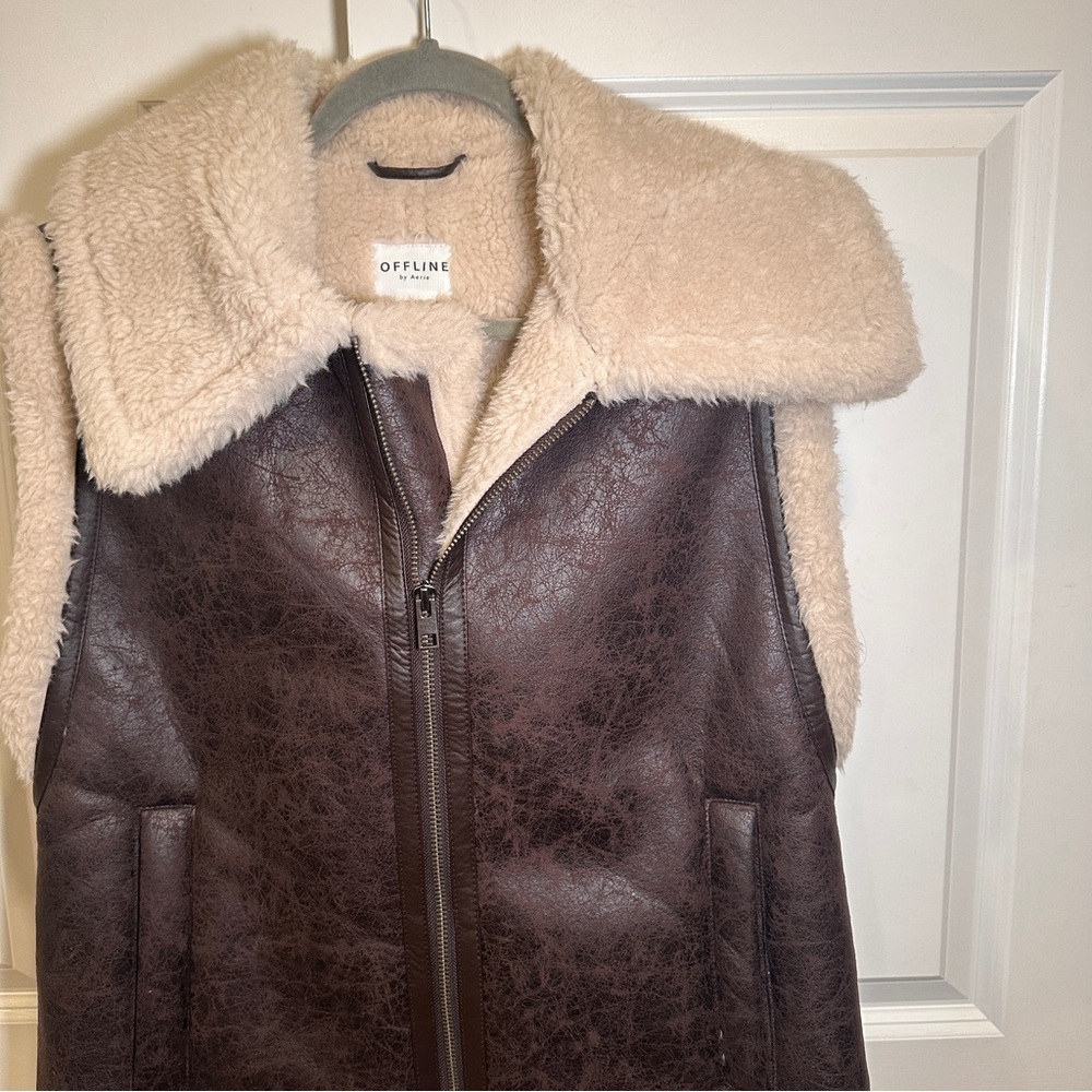 OFFLINE by Aerie Sherpa Lined Faux Leather Vest - Picture 4 of 17